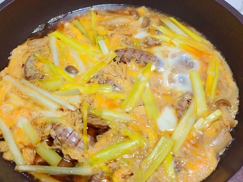 シャコと黄ニラの卵とじ